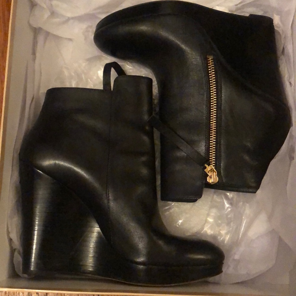 Michael Kors Clara bootie